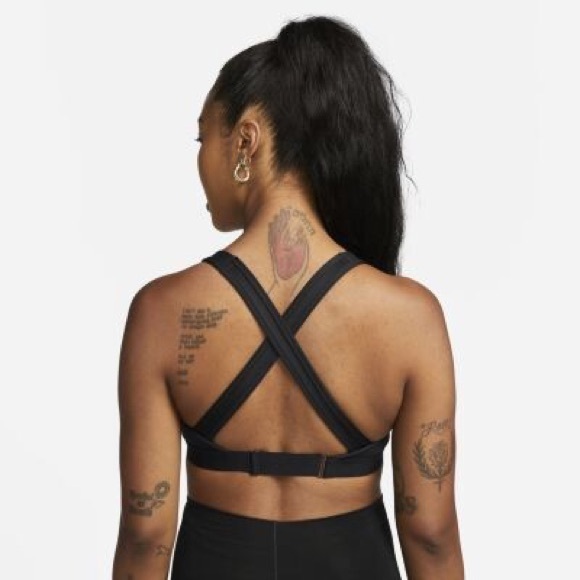 NIKE Swoosh - Medium-Support Padded Sports Bra (Maternity) - Picture 3 of 9